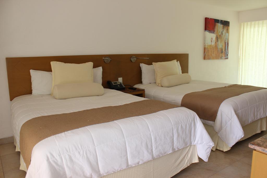 Ocean Spa Hotel Cancun Room photo